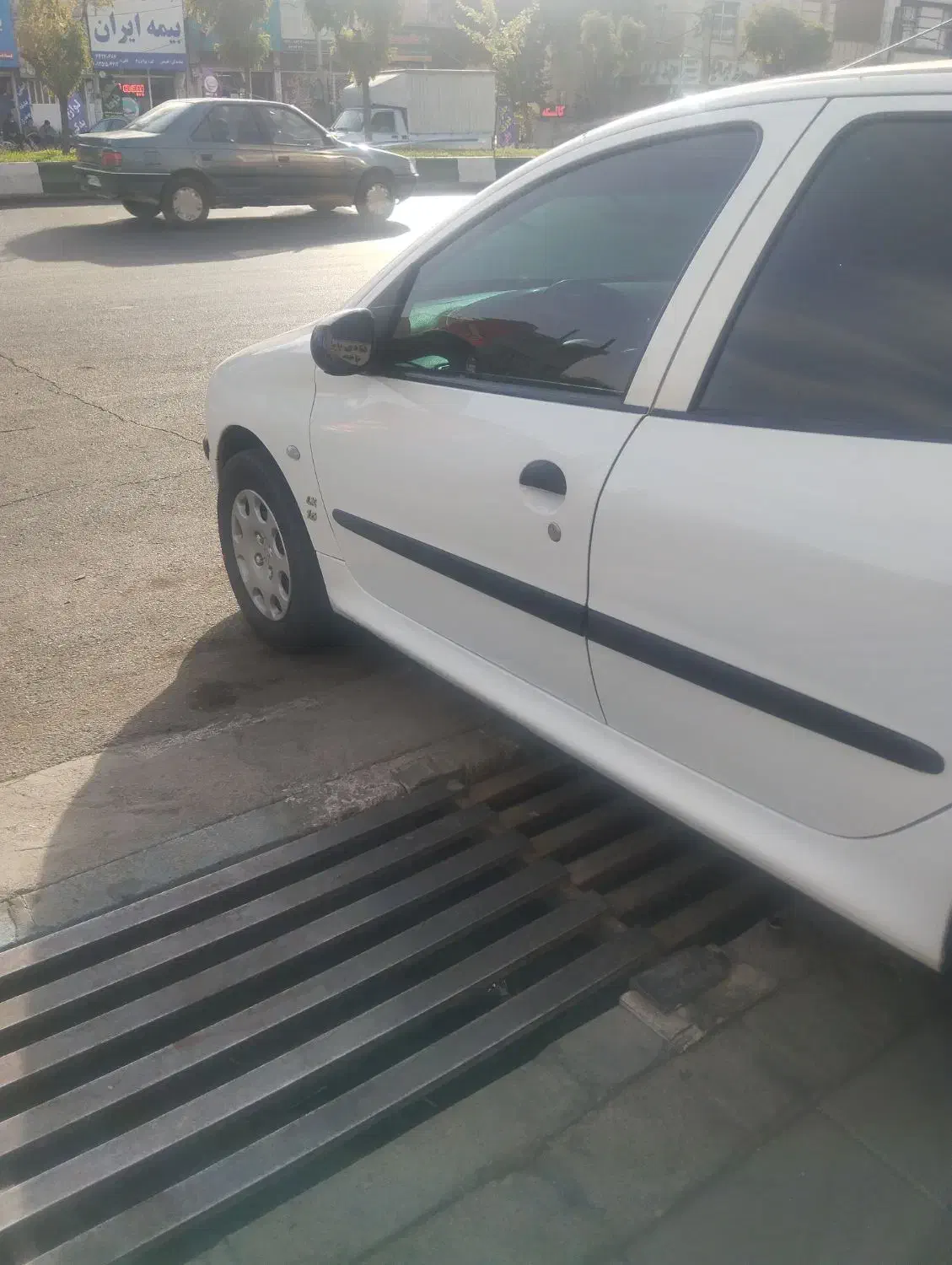 پژو 206وی8|خودرو سواری و وانت|هشتگرد, شهرک بعثت|دیوار