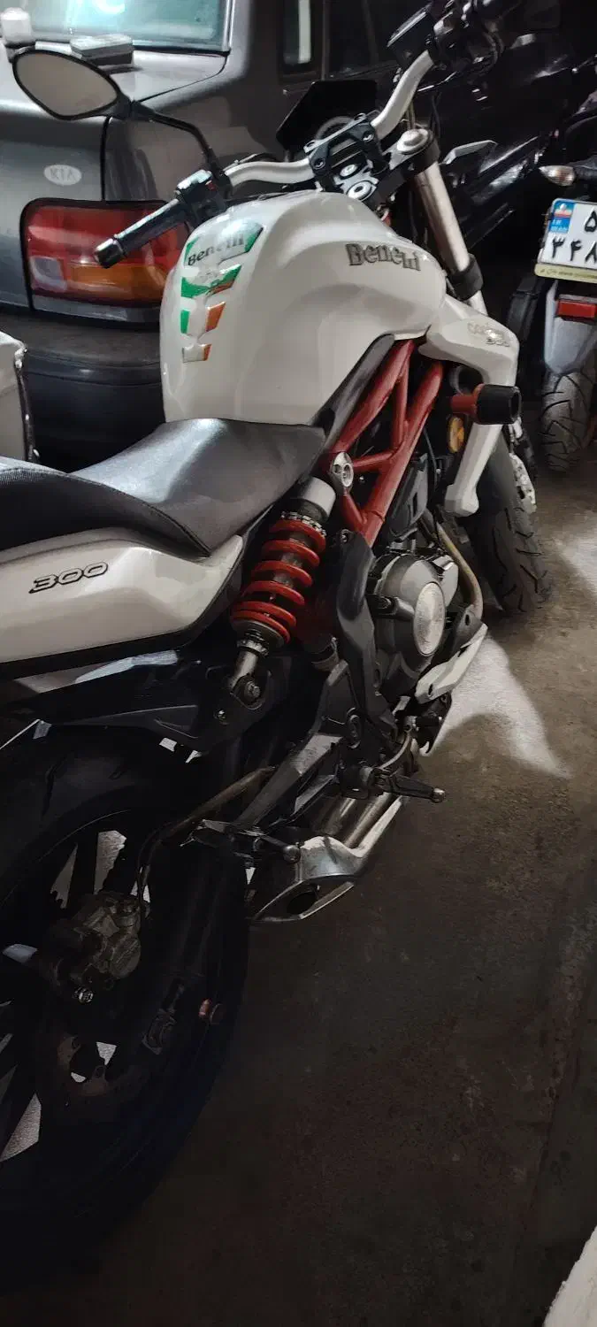 بنلی 300|موتورسیکلت|بندر انزلی, لاله|دیوار