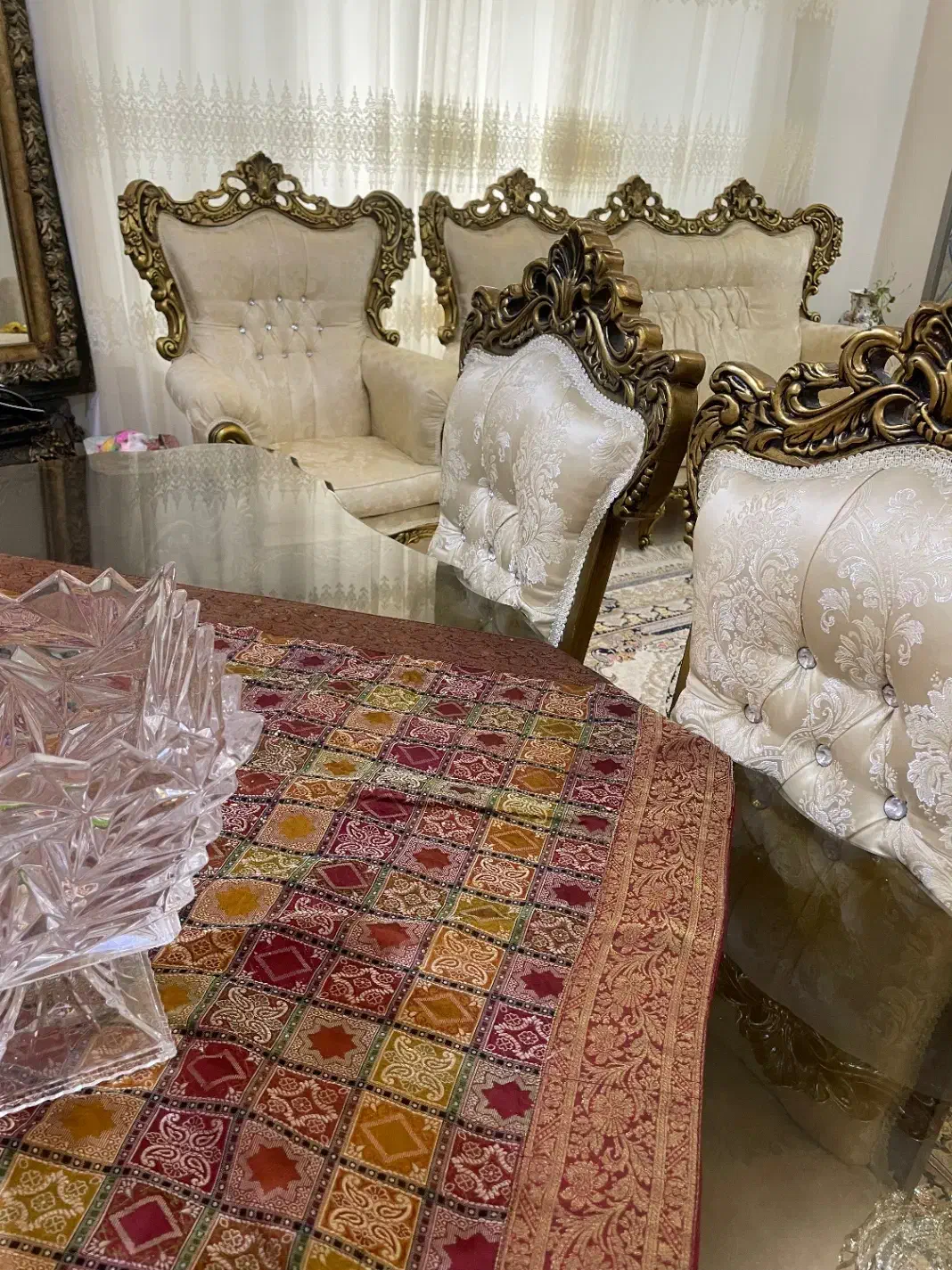 فروش مبل و عسلی و میز نهارخوری زیر قیمت|مبلمان خانگی و میز عسلی|رشت, منظریه|دیوار