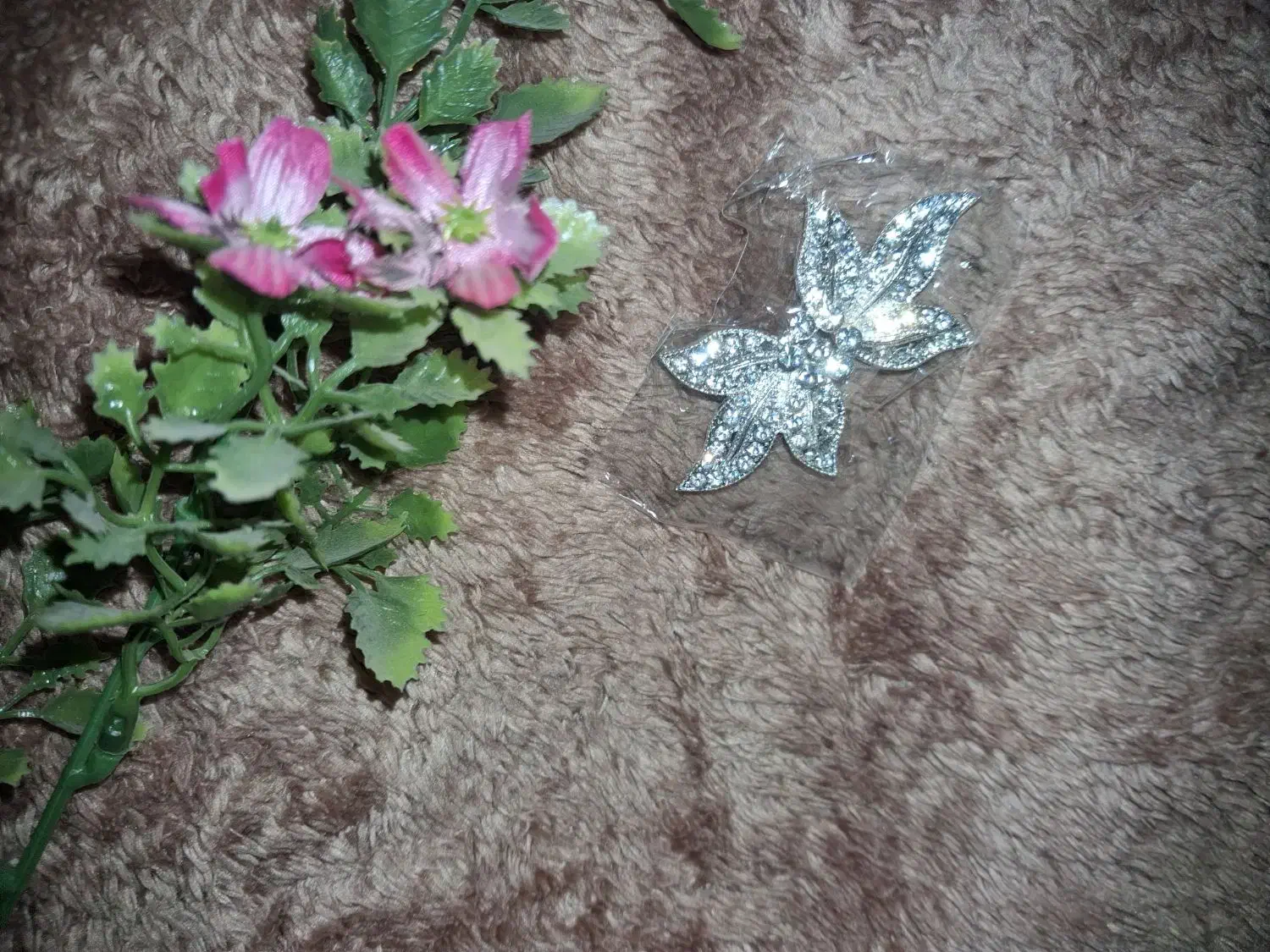 بدلیجات سنجاق سینه|بدلیجات|قزوین, |دیوار