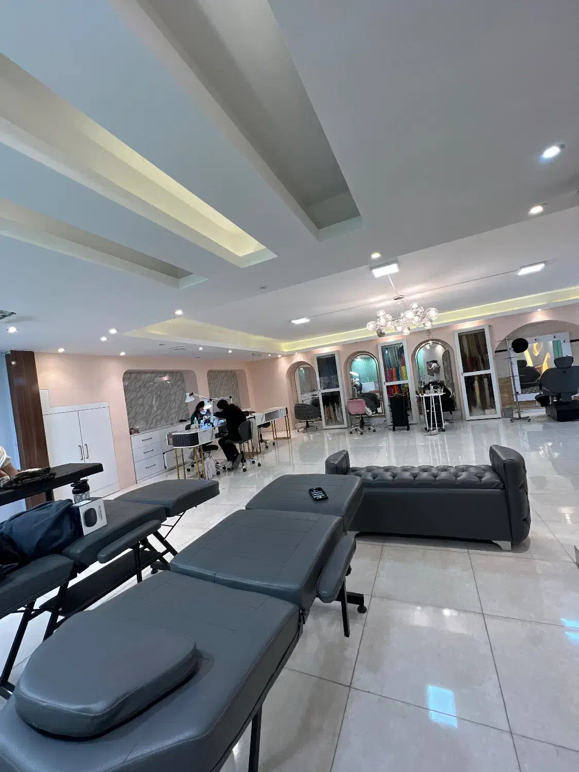 جذب نیرو در تمامی لاین ها|خدمات آرایشگری و زیبایی|اردبیل, |دیوار