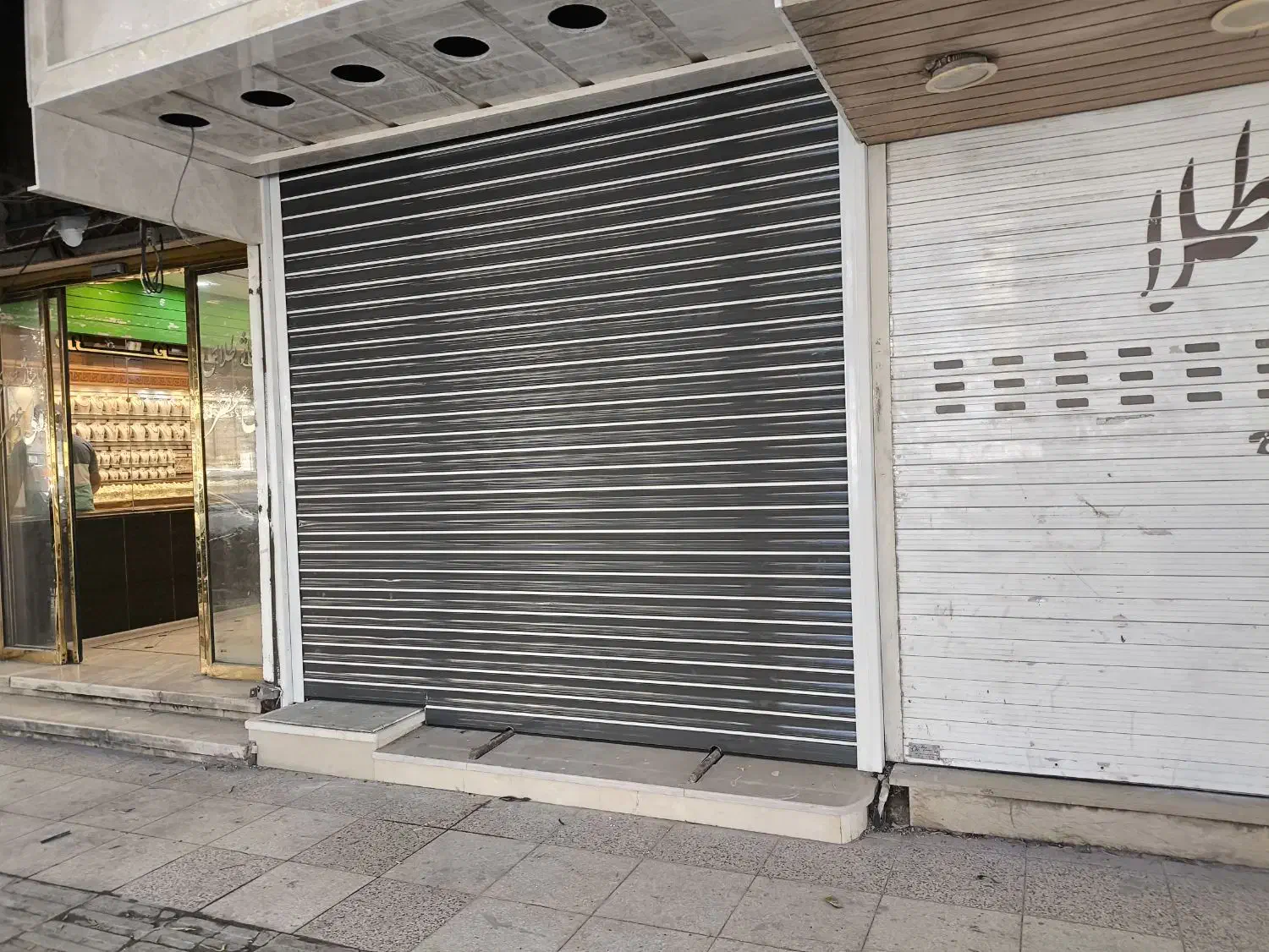 نصب درب کرکره و کامپزیت و سایبان|خدمات پیشه و مهارت|بندرعباس, |دیوار