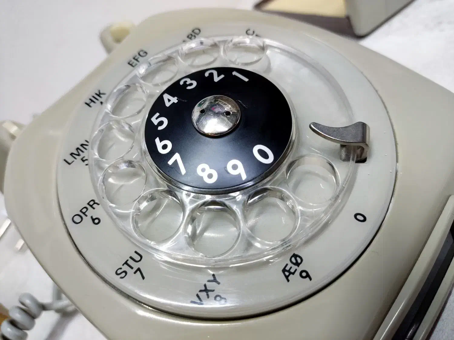 تلفن کلکسیونی سوئدی اریکسون|تلفن رومیزی|تهران, فلسطین (میدان انقلاب)|دیوار