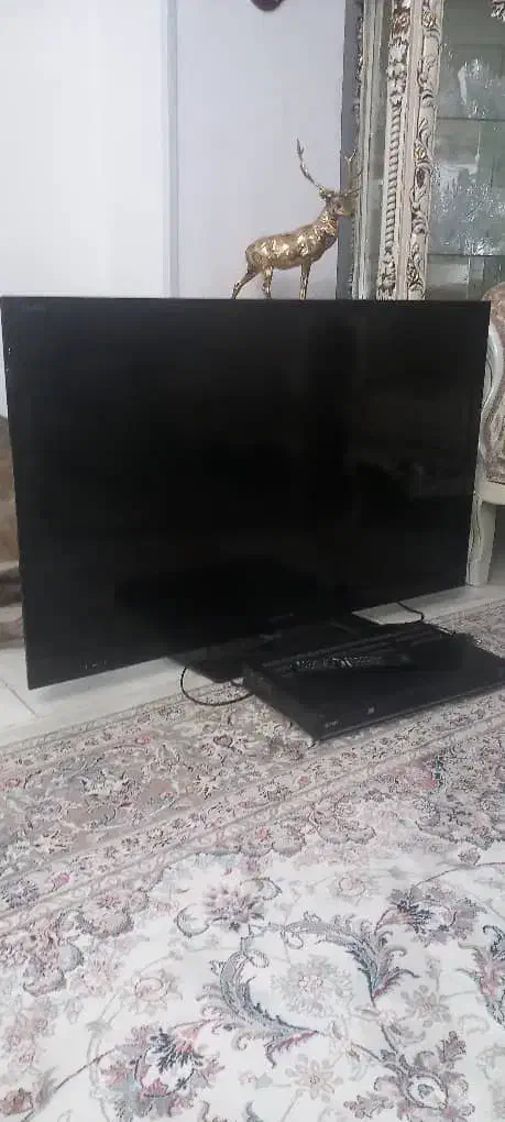 تلویزیون 46 اینچ اصل سونی بهمراه دستگاه بلوری|تلویزیون و پروژکتور|کرج, شهرک فهمیده|دیوار