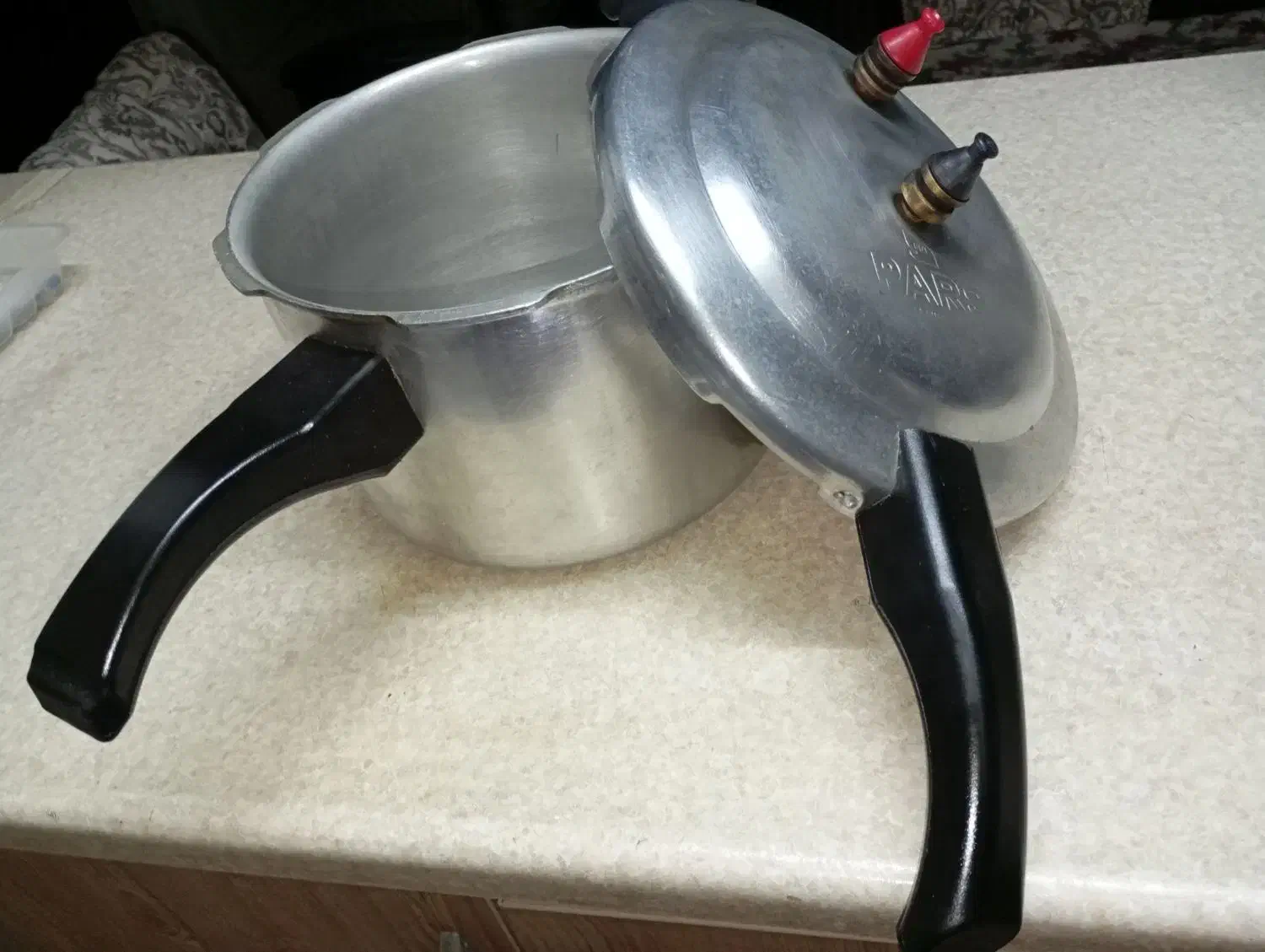 زودپز الماس  بزرگ سالم و تمیز|ظروف پخت‌وپز|هشتگرد, فاز ۲ مهستان|دیوار