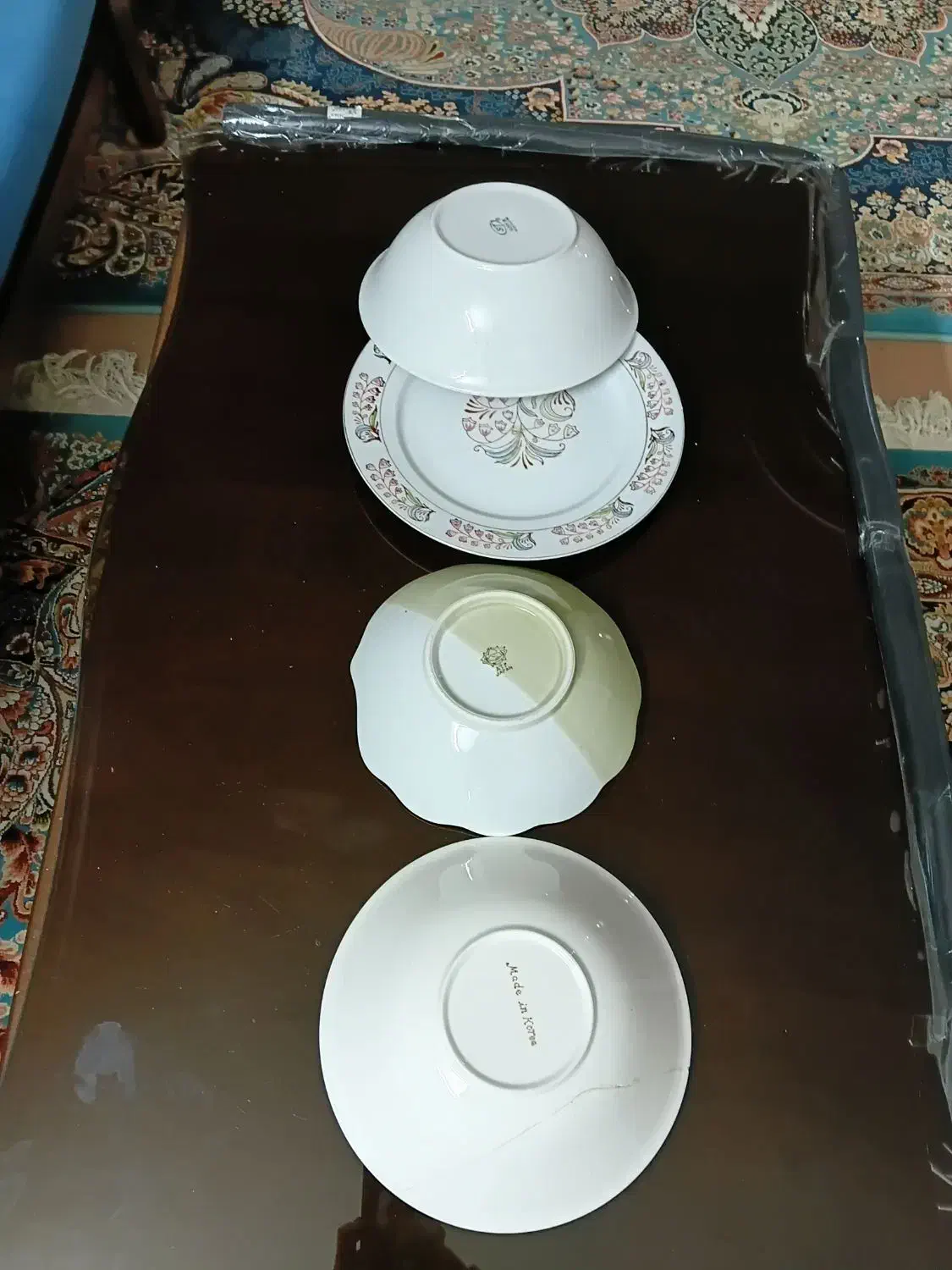 ظروف قدیمی|کلکسیون اشیاء عتیقه|قدس, شهر‌قدس|دیوار