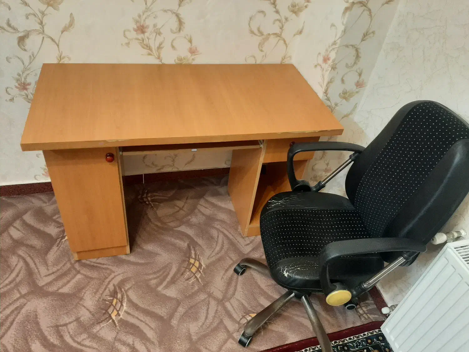 میزکامپیوتر و صندلی گردون درحد نو|میز تحریر و کامپیوتر|اردبیل, |دیوار