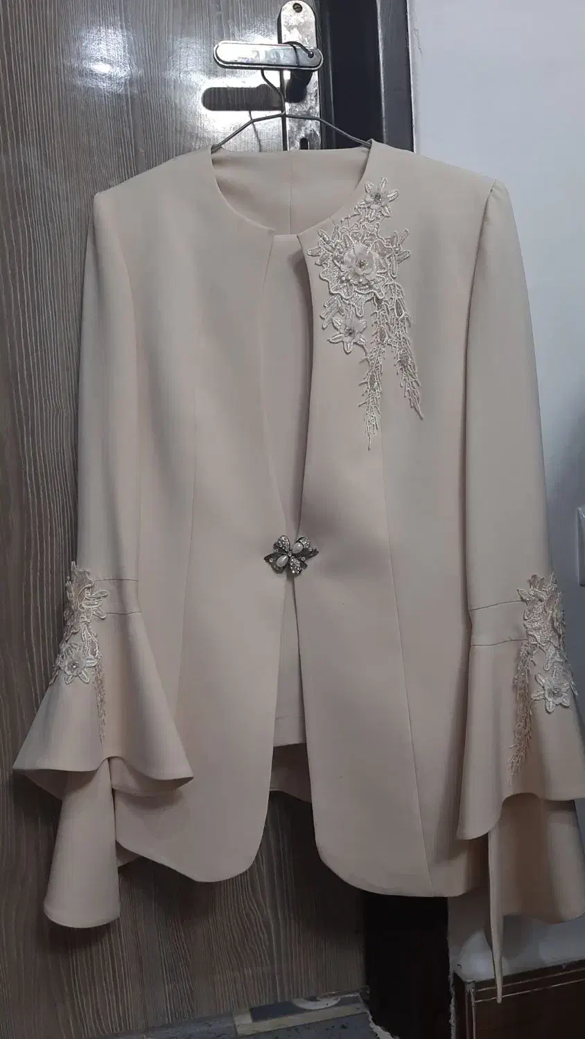 لباس|لباس|بوئین زهرا, |دیوار