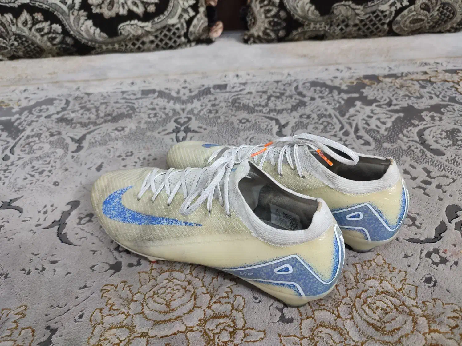 کفش فوتبالی|کیف، کفش، کمربند|شیراز, شریفآباد|دیوار