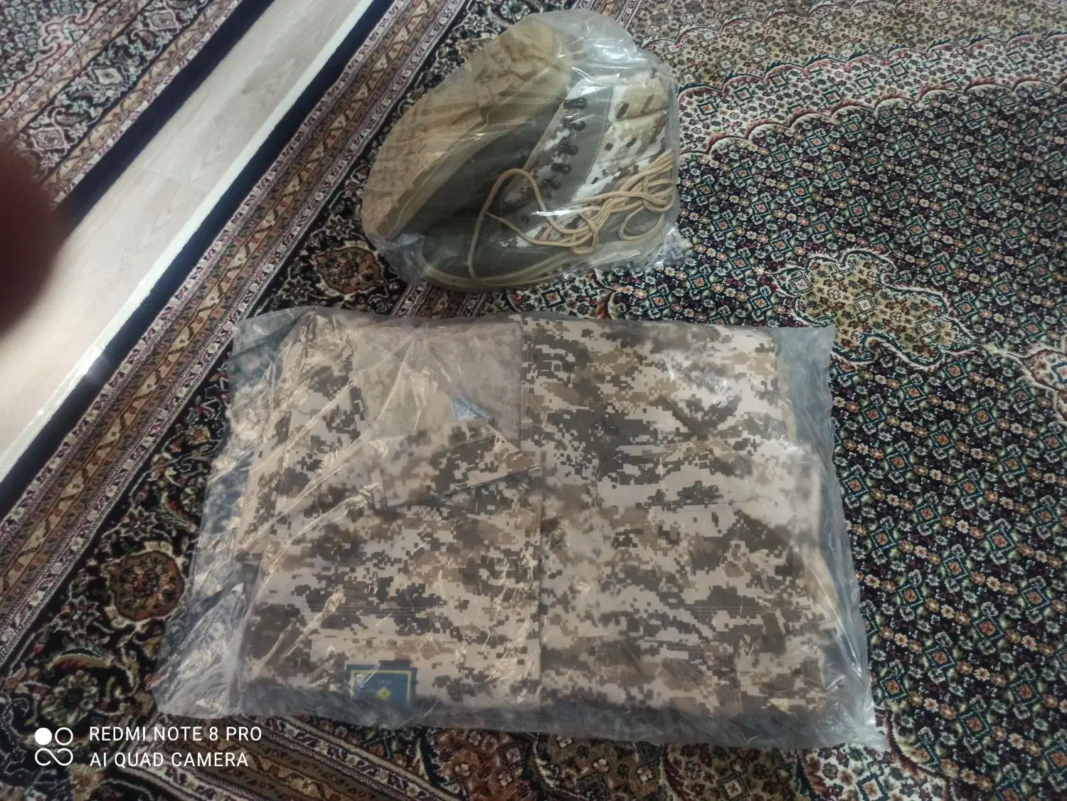 لباس نظامی وپوتیین|لباس|ماکو, |دیوار