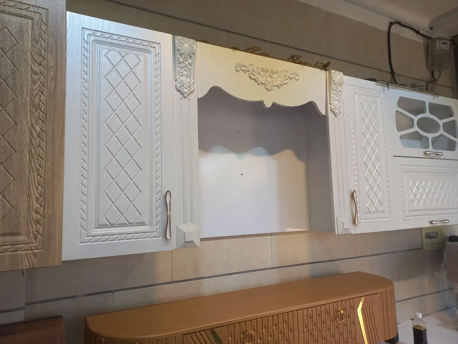 ۳متر کابینت بالا ۳متر پایین بیست هشت میلیون تومان|مبلمان خانگی و میز عسلی|قزوین, |دیوار