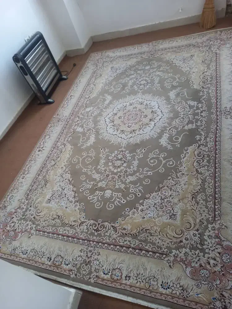 لوازم خانه(مبل فرش میز تلویزیون ناهارخوری کفش)|فرش|چهارباغ, |دیوار