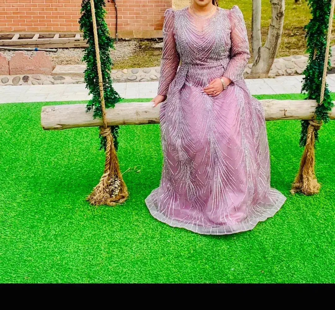 لباس مجلسی|لباس|تبریز, |دیوار