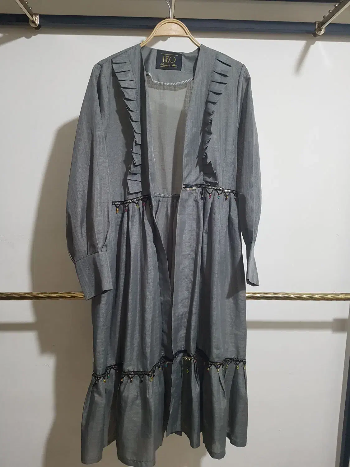 لباس در حد نو|لباس|فولادشهر, C5|دیوار