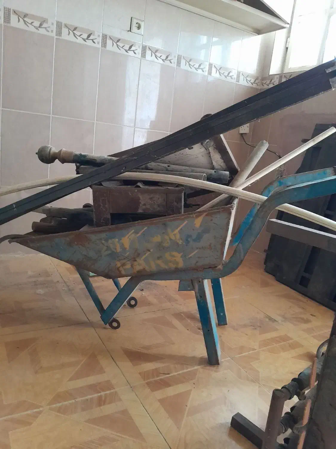 فرغون با ورق 2.5در حد نو|مصالح و تجهیزات ساختمان|آبادان, |دیوار