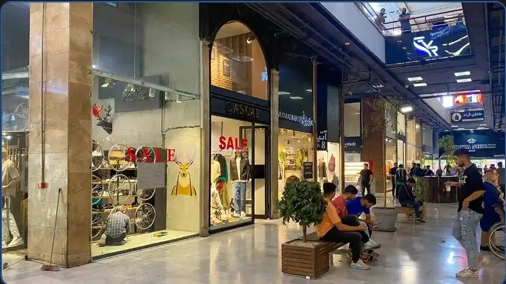 فروشنده پاساژفردوسی اشنا به مجازی عمده فروش پوشاک|استخدام بازاریابی و فروش|تهران, فردوسی|دیوار