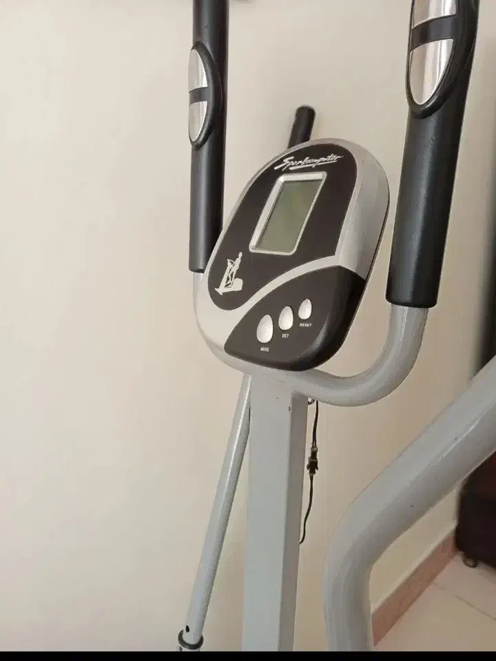 اسکی فضایی و دوچرخه ثابت|تجهیزات ورزشی|تهران, بوستان سرخه حصار|دیوار