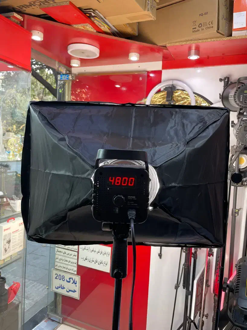 سافت باکس ویدئولایت حرفه ای300 وات با پایه و باکس|دوربین عکاسی و فیلمبرداری|تهران, بازار|دیوار