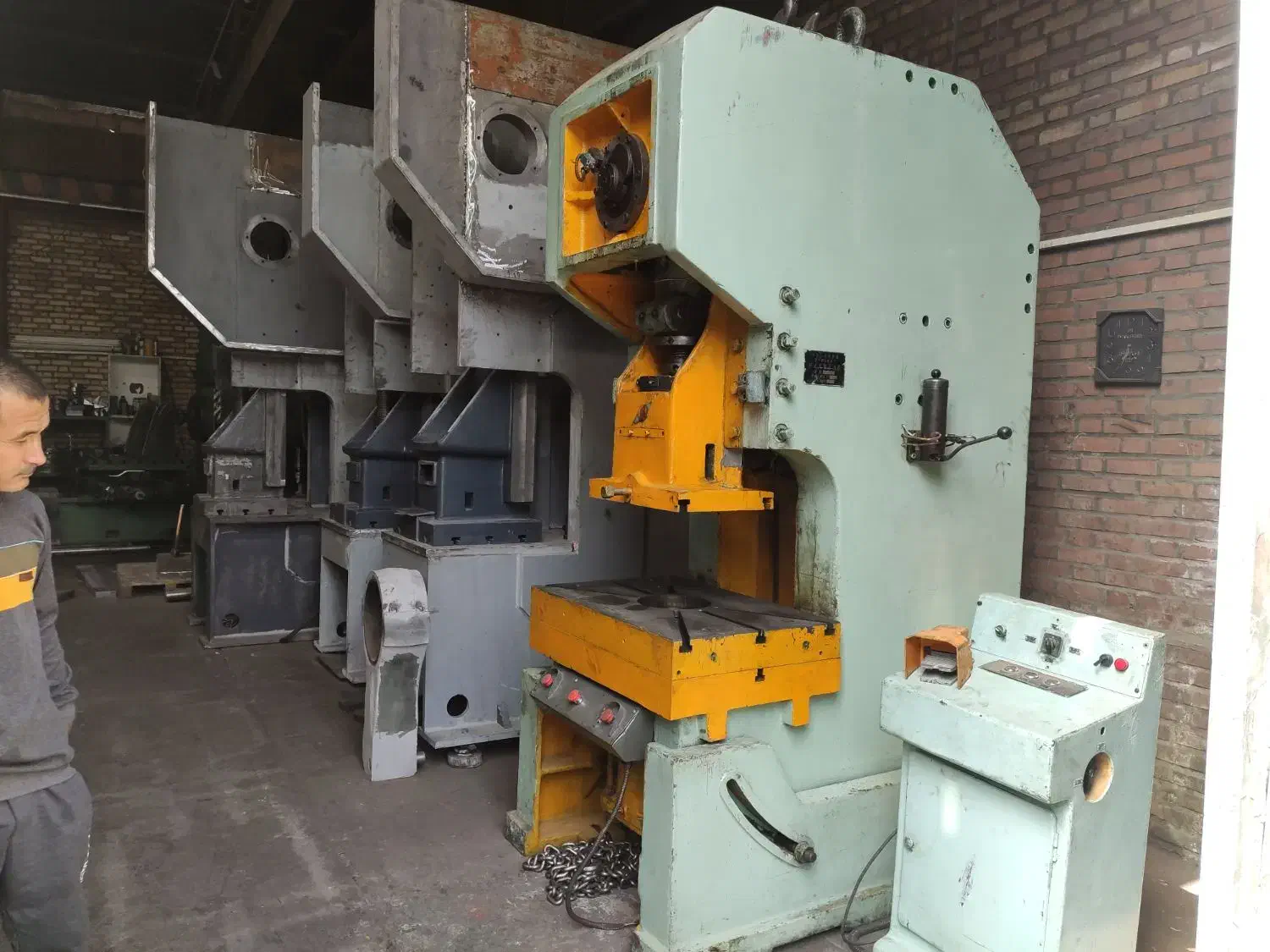 دستگاه پرس ۱۰۰ تن|ماشینآلات صنعتی|آفتاب, |دیوار