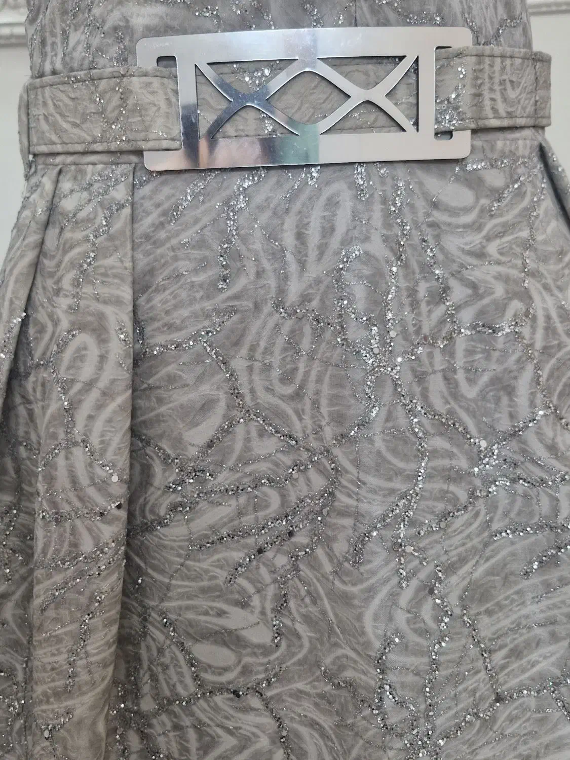 لباس مجلسی بلند در حد نو|لباس|بابل, |دیوار