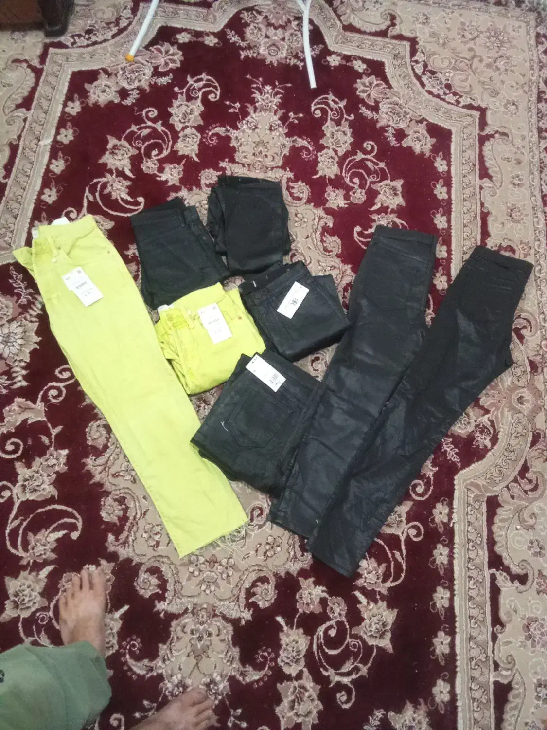 بارانی شلوار|لباس|رشت, کوی قدس|دیوار