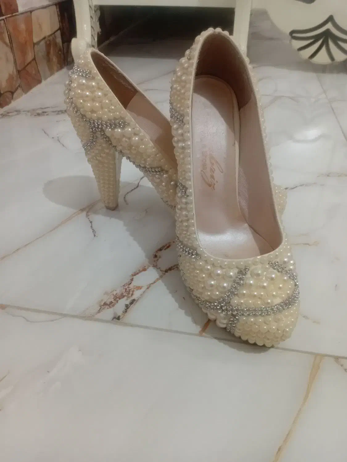 کفش زنانه|کیف، کفش، کمربند|فیروزآباد (آذربایجان), |دیوار