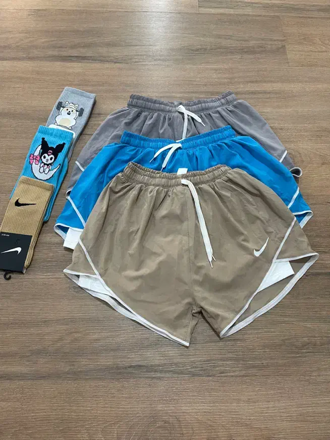 شورتک‌ ورزشی|لباس|رشت, گلسار|دیوار