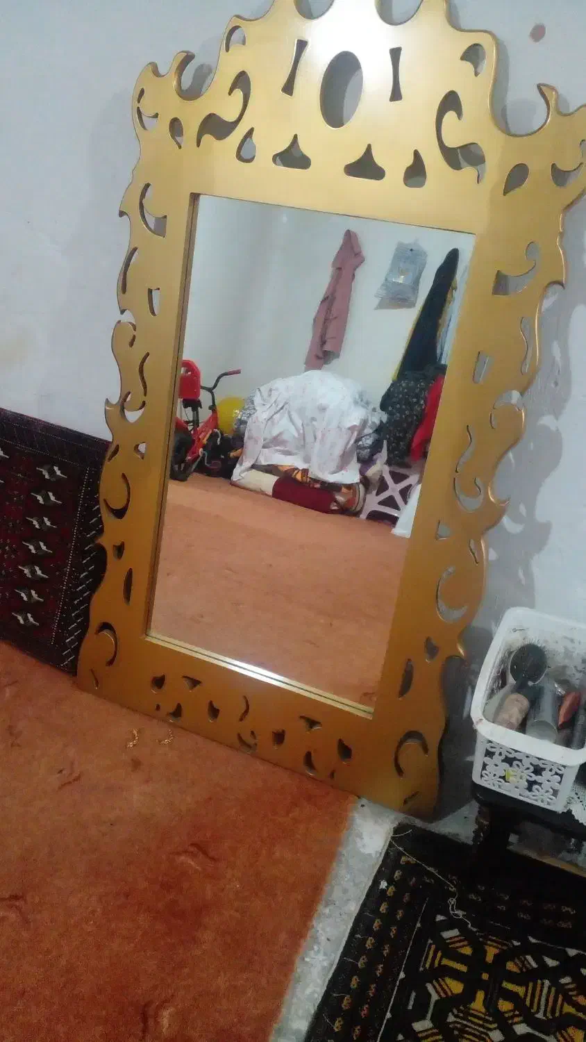 اینه بزرگ نو|آینه|سیاهکل, |دیوار