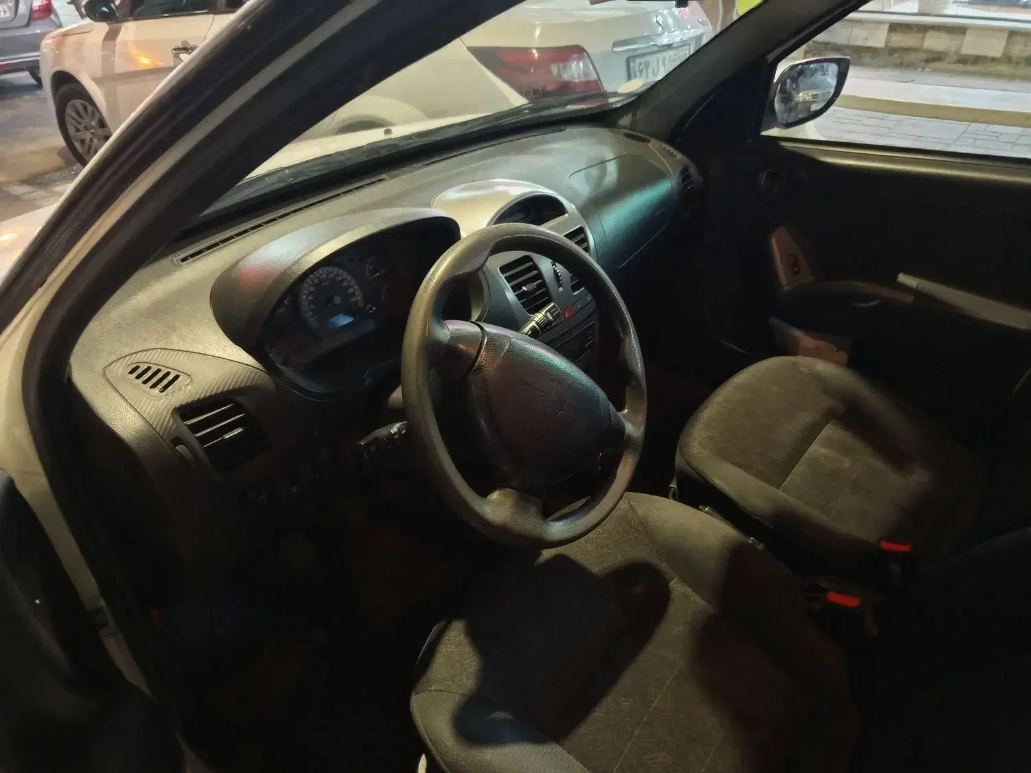 کوئیک ۴۰۱|خودرو سواری و وانت|محمدیه-قزوین, |دیوار