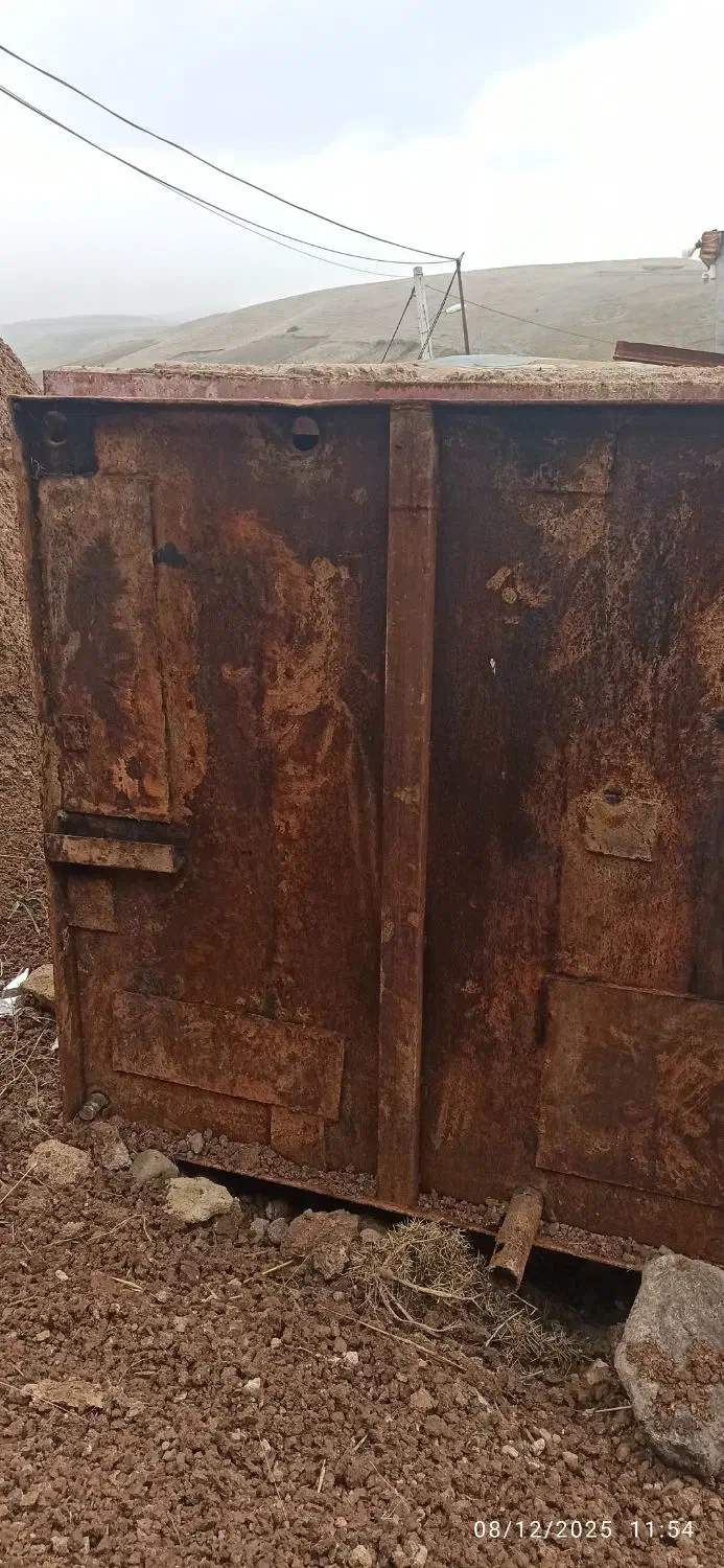 کوره زغال کبابی|ماشین‌آلات صنعتی|انگوت, |دیوار