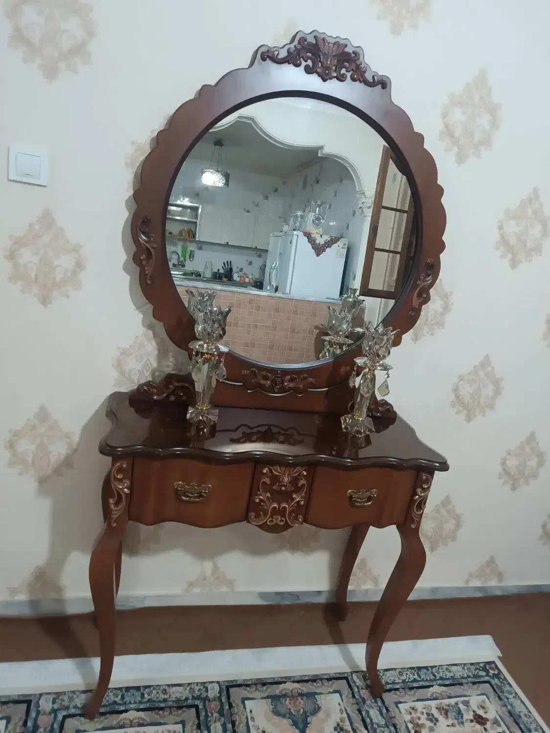 آینه کنسول با همراه شمدان|مبلمان خانگی و میز عسلی|بروجرد, |دیوار