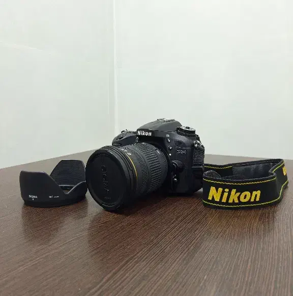 دوربین عکاسی ۷۲۰۰|دوربین عکاسی و فیلمبرداری|نیریز, |دیوار