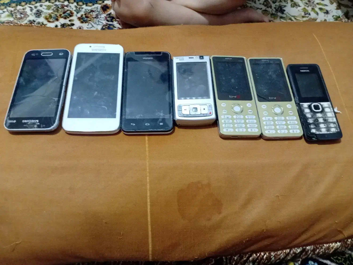 سلام چند گوشی خرابی جزوی دارد|موبایل|ابریشم, |دیوار