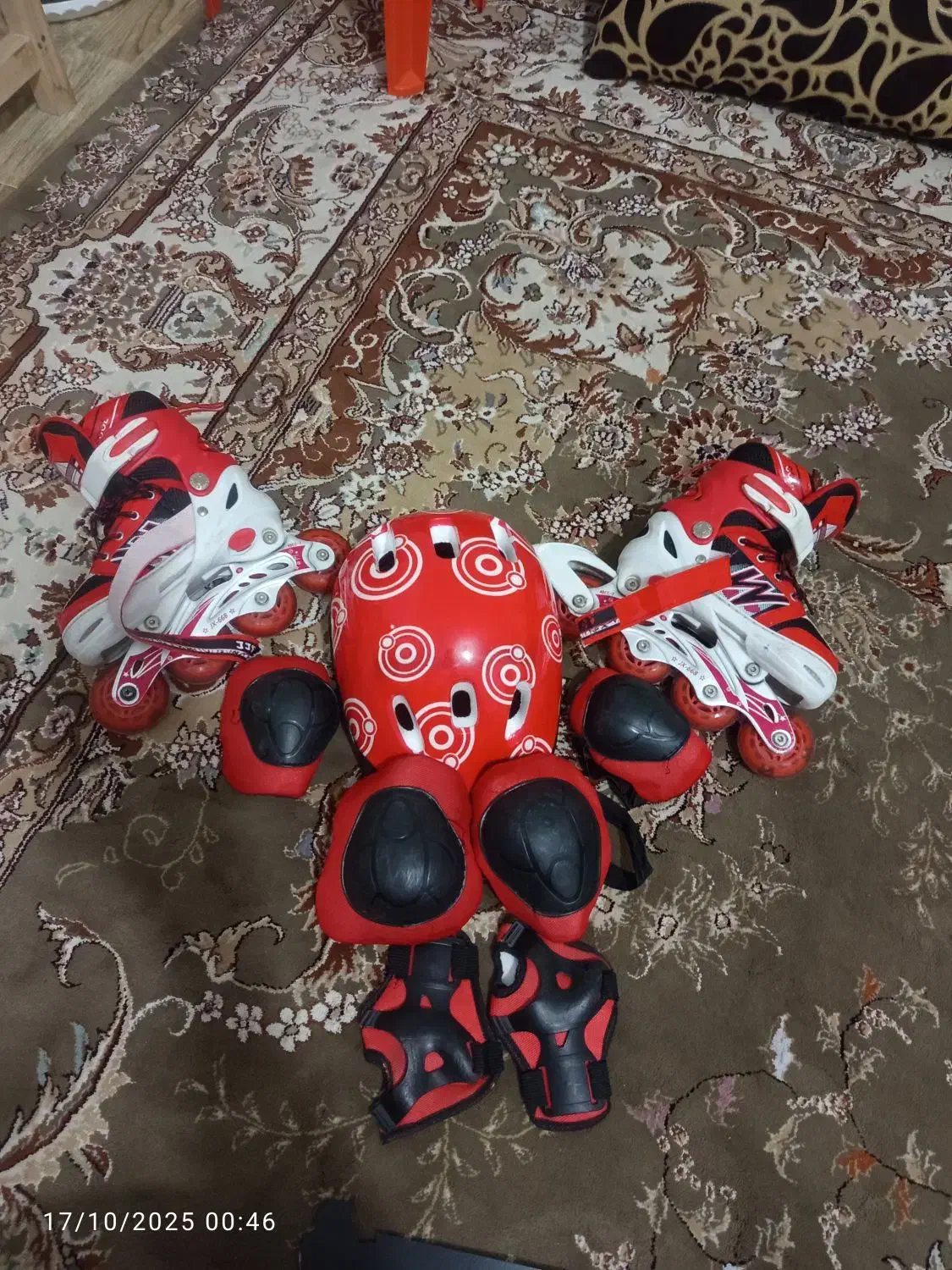 اسکیت با لوازم کامل ایمنی|دوچرخه، اسکیت، اسکوتر|رباط‌کریم, نصیرشهر|دیوار