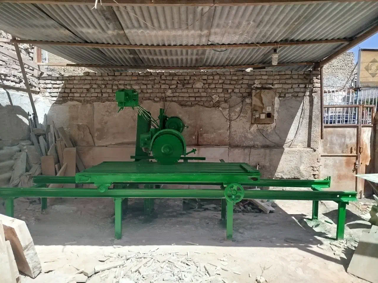 دستگاه سنگبری طول سینی برای برش۲.۲۰سانت می باشد|ماشین‌آلات صنعتی|سبزوار, سجاد|دیوار