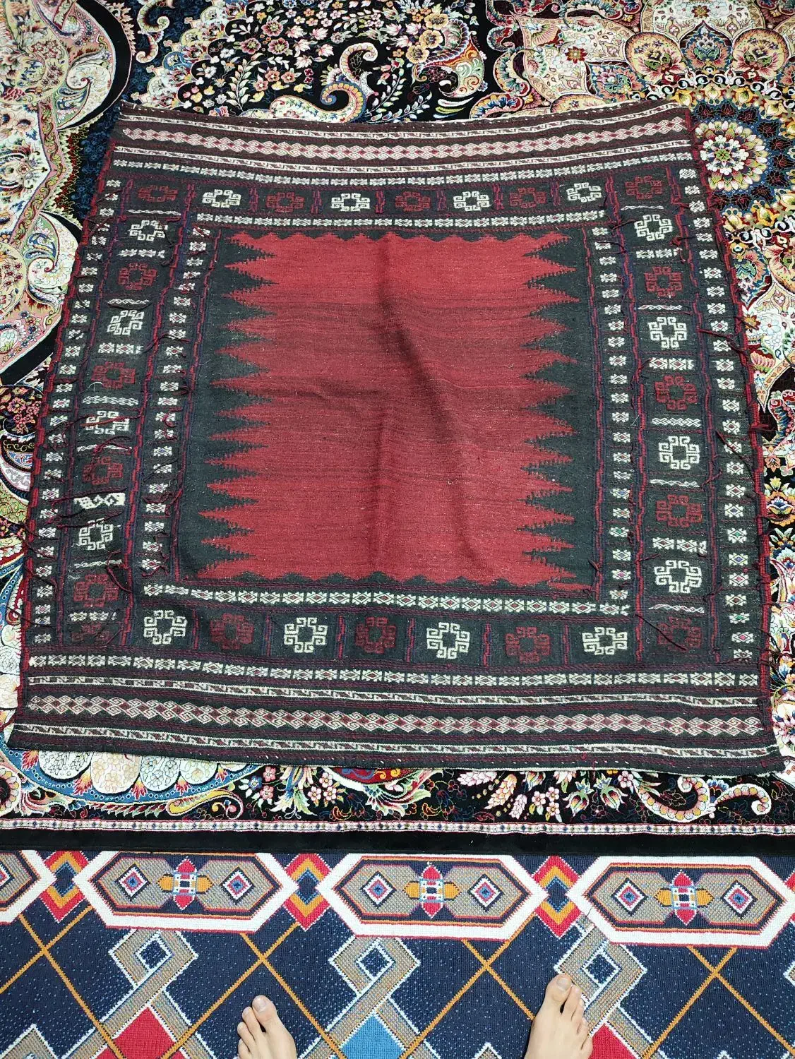 سفره ، گلیم و خورجین دست بافت قدیمی|گلیم، جاجیم، گبه|مشهد, شهرک شهید باهنر|دیوار