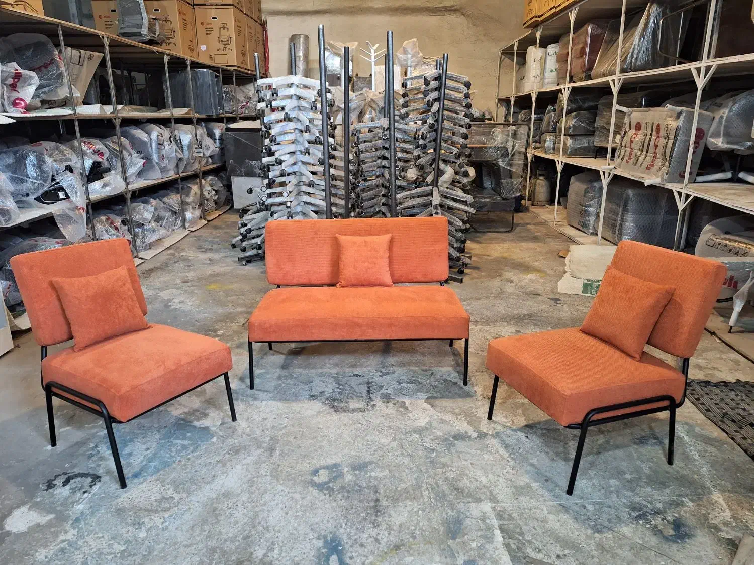 نیروی کار جهت اهنگری و نجاری|استخدام صنعتی، فنی، مهندسی|چهاردانگه (تهران), |دیوار