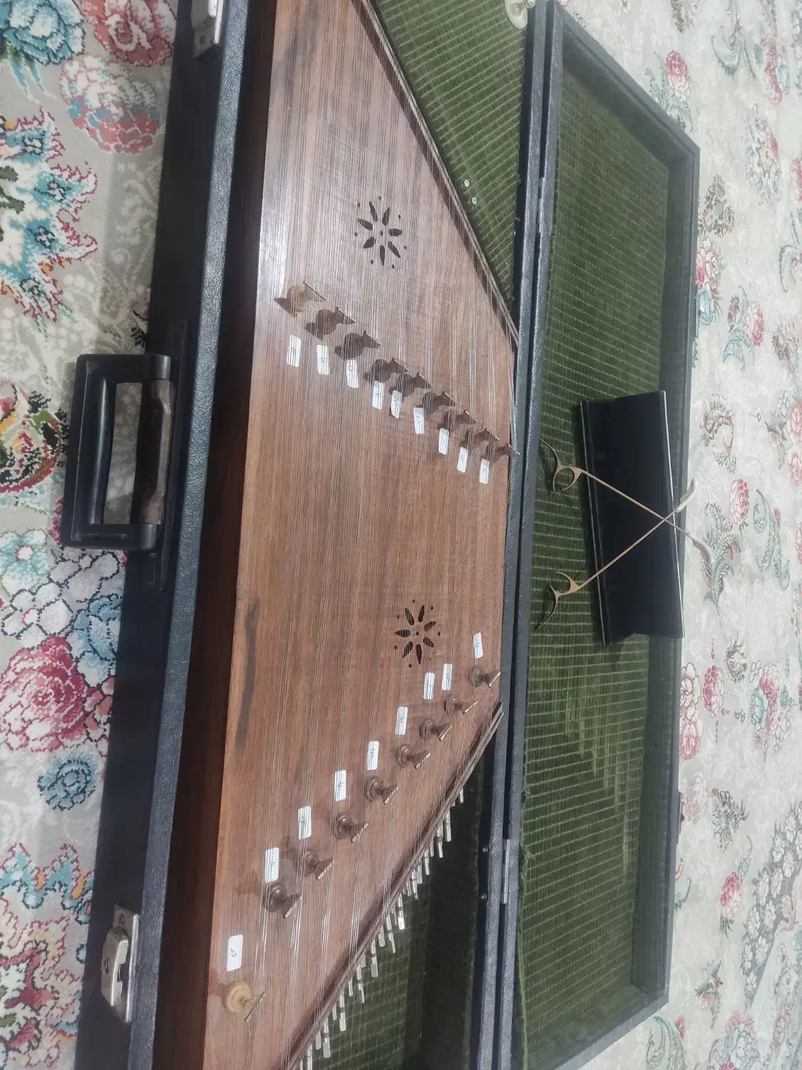 سنتور|سازهای سنتی|کرمانشاه, |دیوار