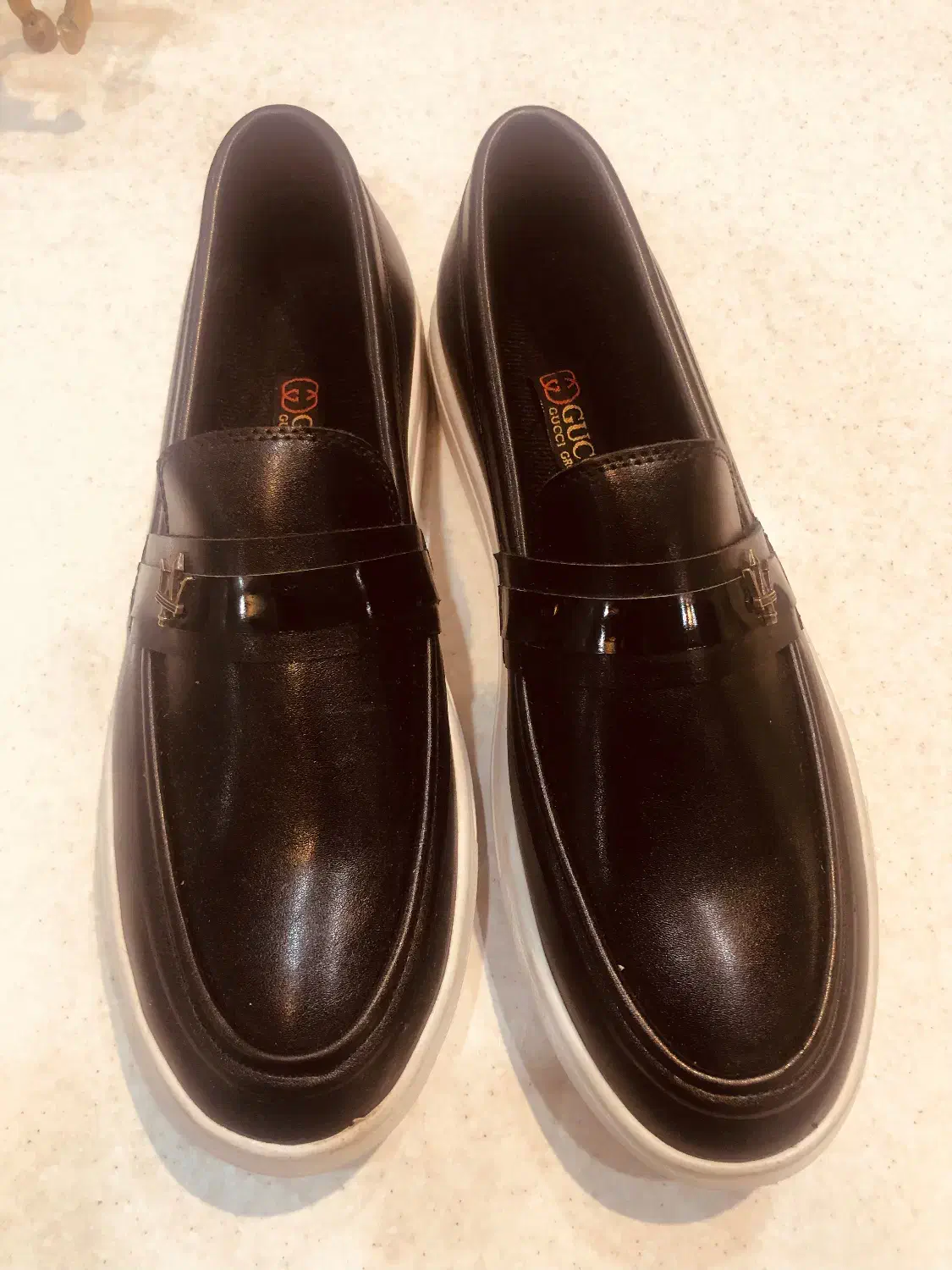 کفش مجلسی|کیف، کفش، کمربند|اندیشه, شهرک صدف|دیوار