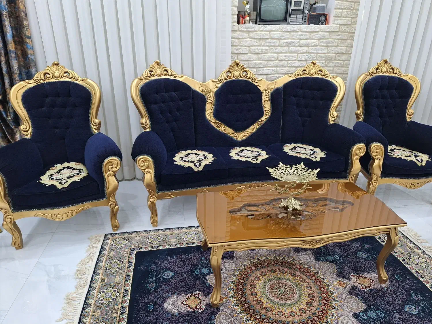 مبلمان سلطنتی|مبلمان خانگی و میز عسلی|تربت جام, المهدی|دیوار