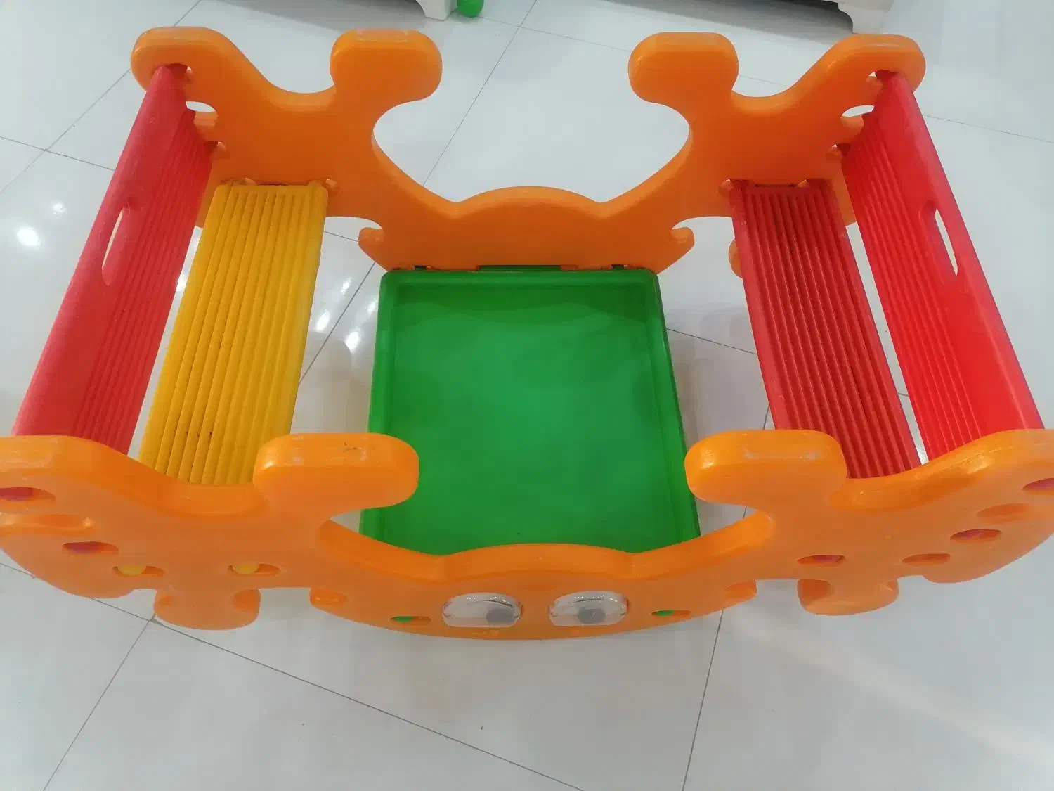 میز و صندلی مهد کودک|اسباب و اثاث بچه|آبدانان, |دیوار