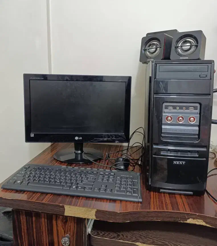 کامپیوتر|رایانه رومیزی|پردیس, فاز ۴|دیوار