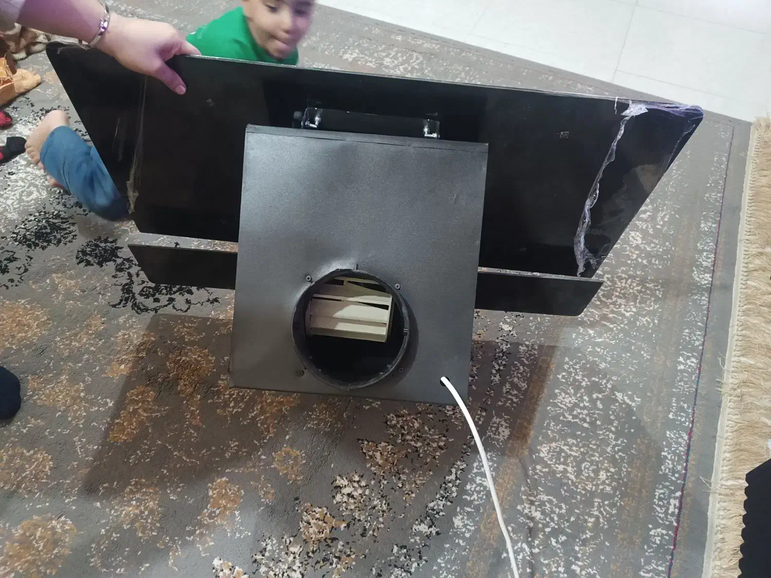 هود آلمون|هود|شوشتر, |دیوار