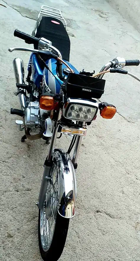 یک دستگاه موتور سیکلت هندا 125|موتورسیکلت|شاهدشهر, |دیوار