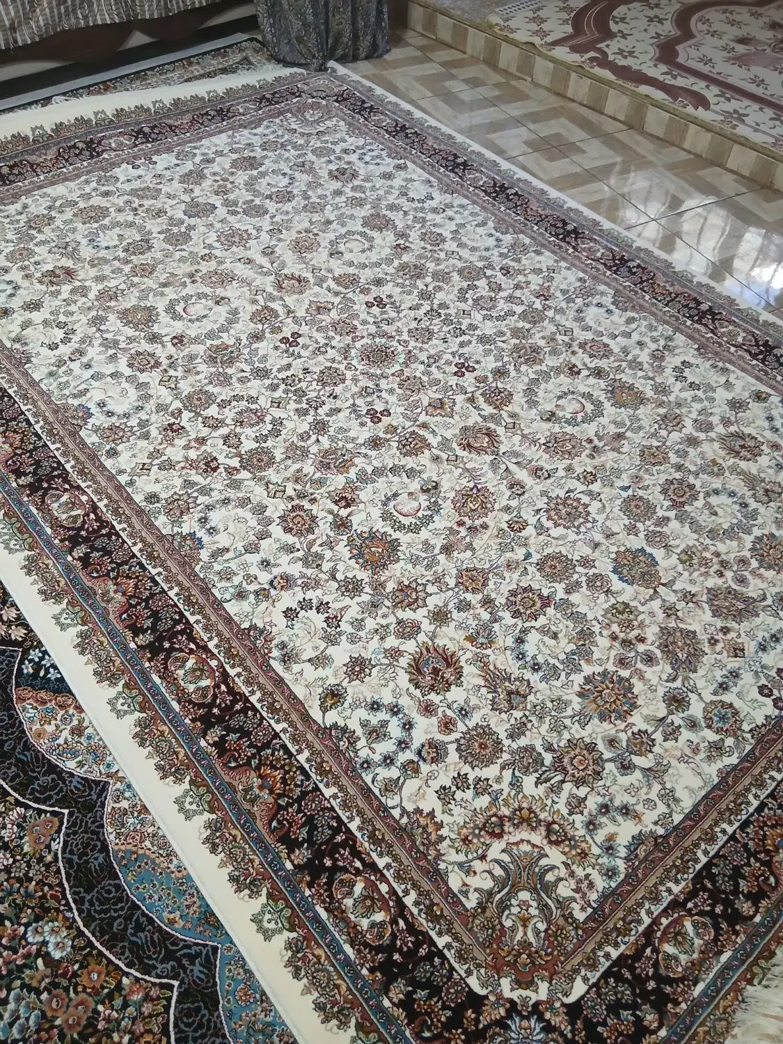 یک سری وسایل خانگی|مبلمان خانگی و میز عسلی|سنندج, |دیوار