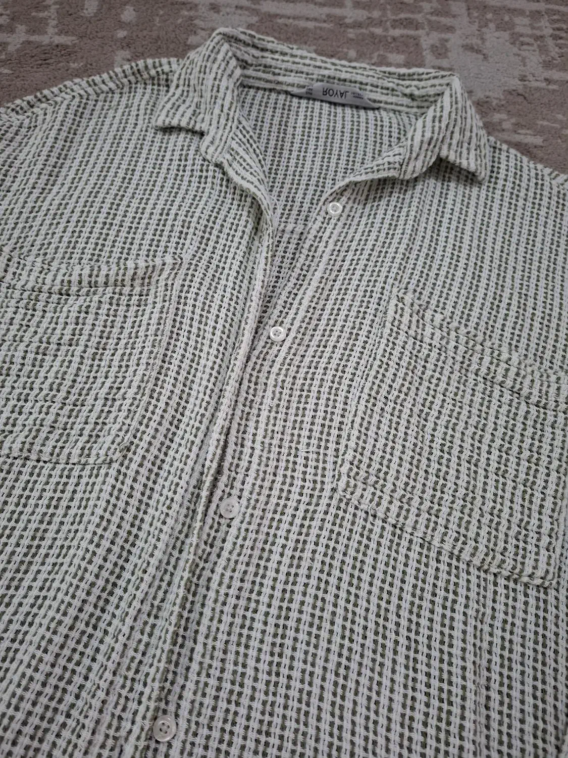 مانتو|لباس|مشهد, موعود|دیوار