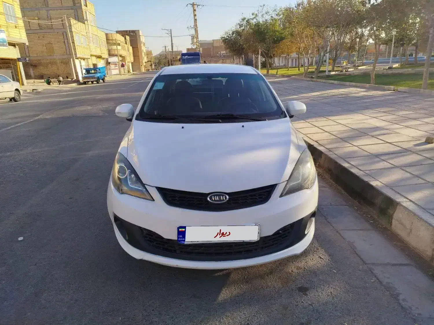 ام وی ام ۳۱۵ صندوق دار|خودرو سواری و وانت|قم, علی آباد|دیوار