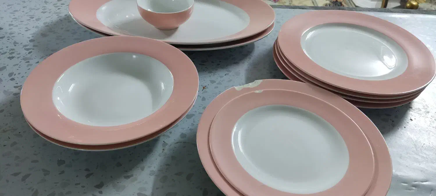 سرویس چینی لبهصورتی جهت کسری|ظروف سرو و پذیرایی|مشهد, گاز|دیوار