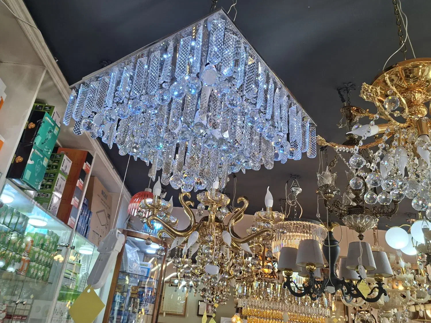 فروش انواع لوستر|لوستر و چراغ آویز|شیراز, زند|دیوار