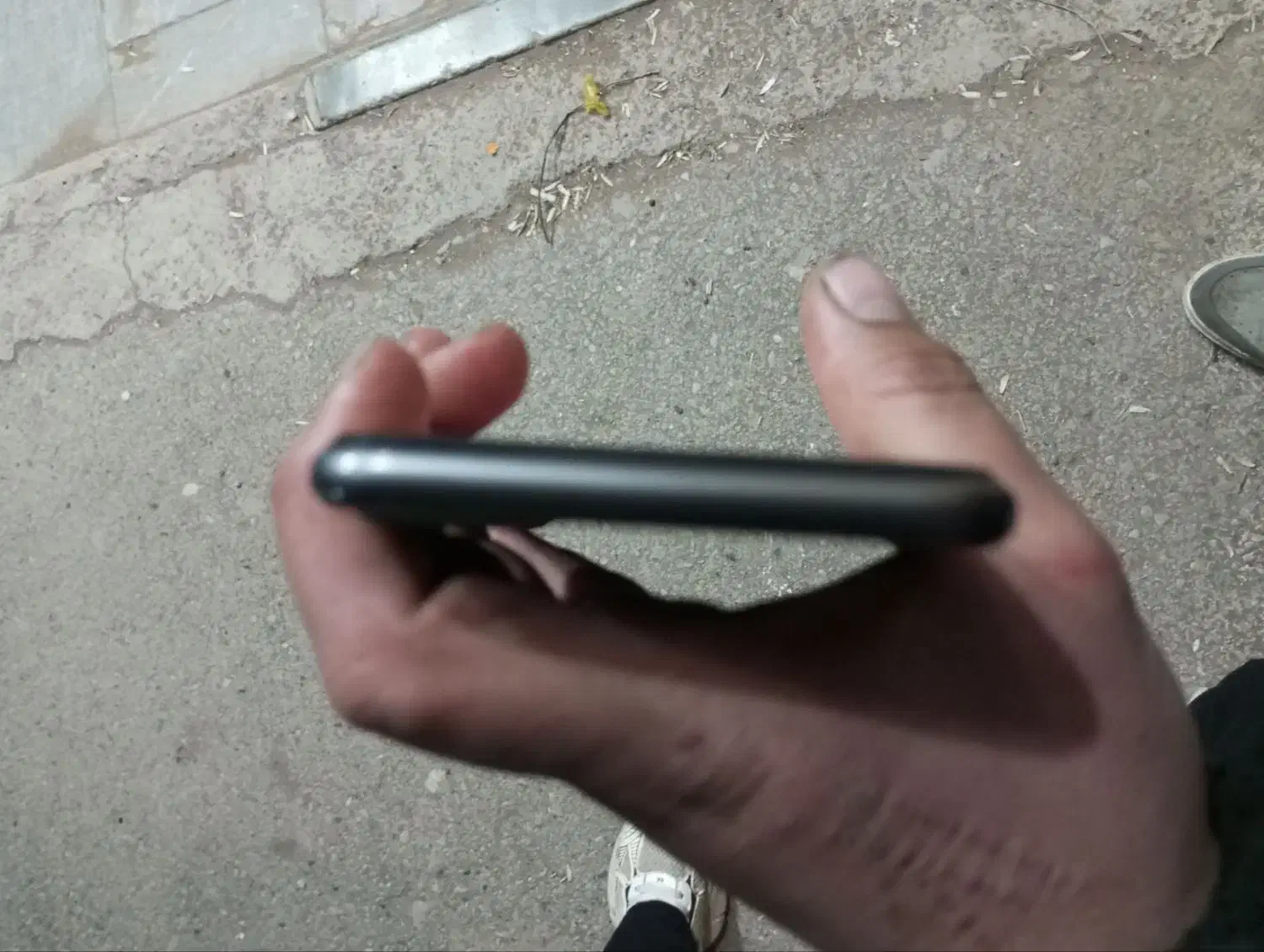 ایفون ۸ پلاس در حد|موبایل|رباط‌کریم, رباط‌کریم|دیوار